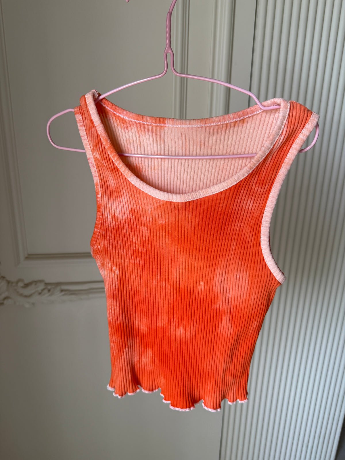orange printed tee ✧