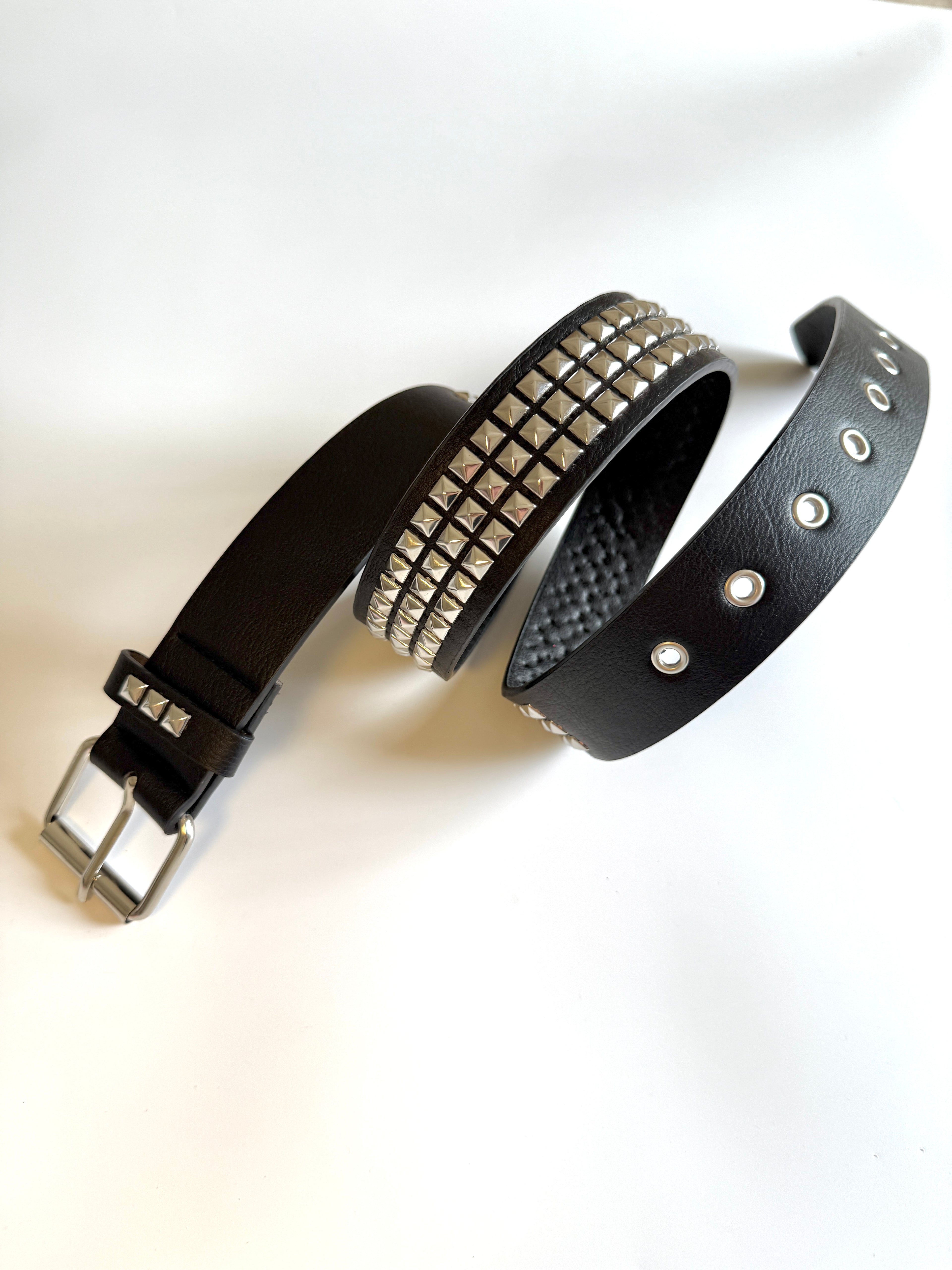 PYRAMID STUDDED BELT