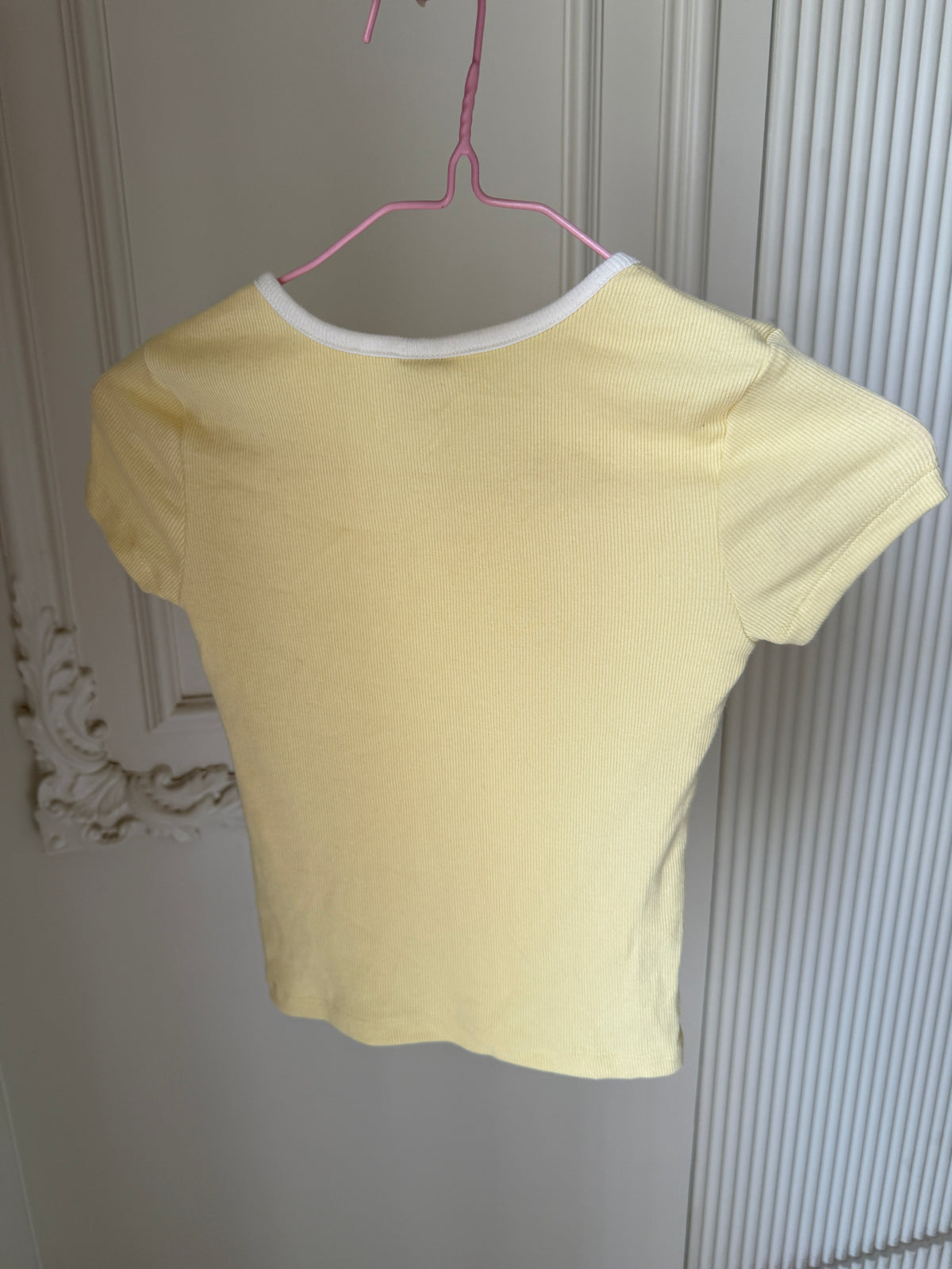 butter yellow top ♡