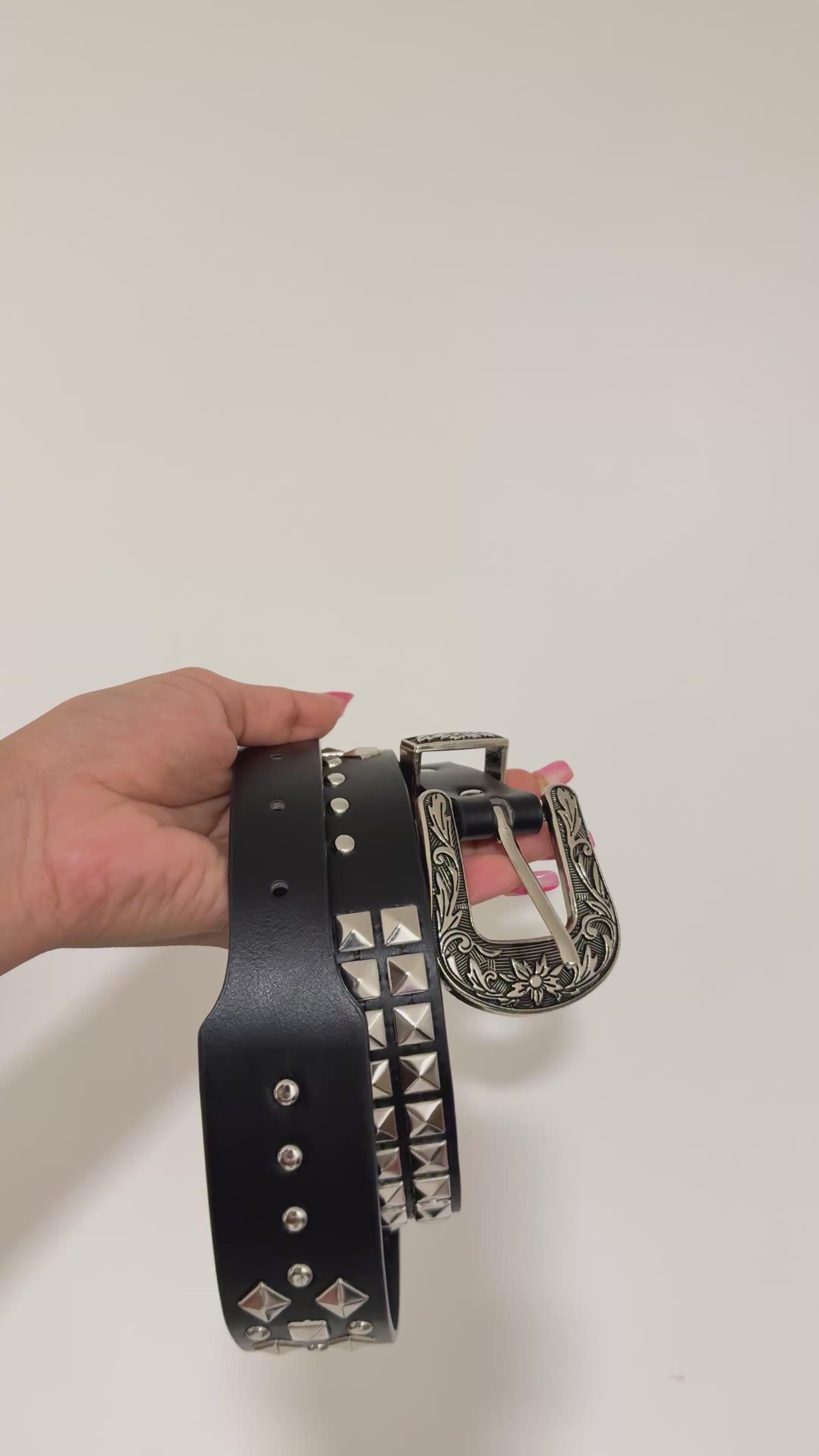 pyramid studded belt ˙⋆✮